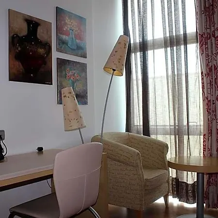 فندق Valcarce Ferrol 4*